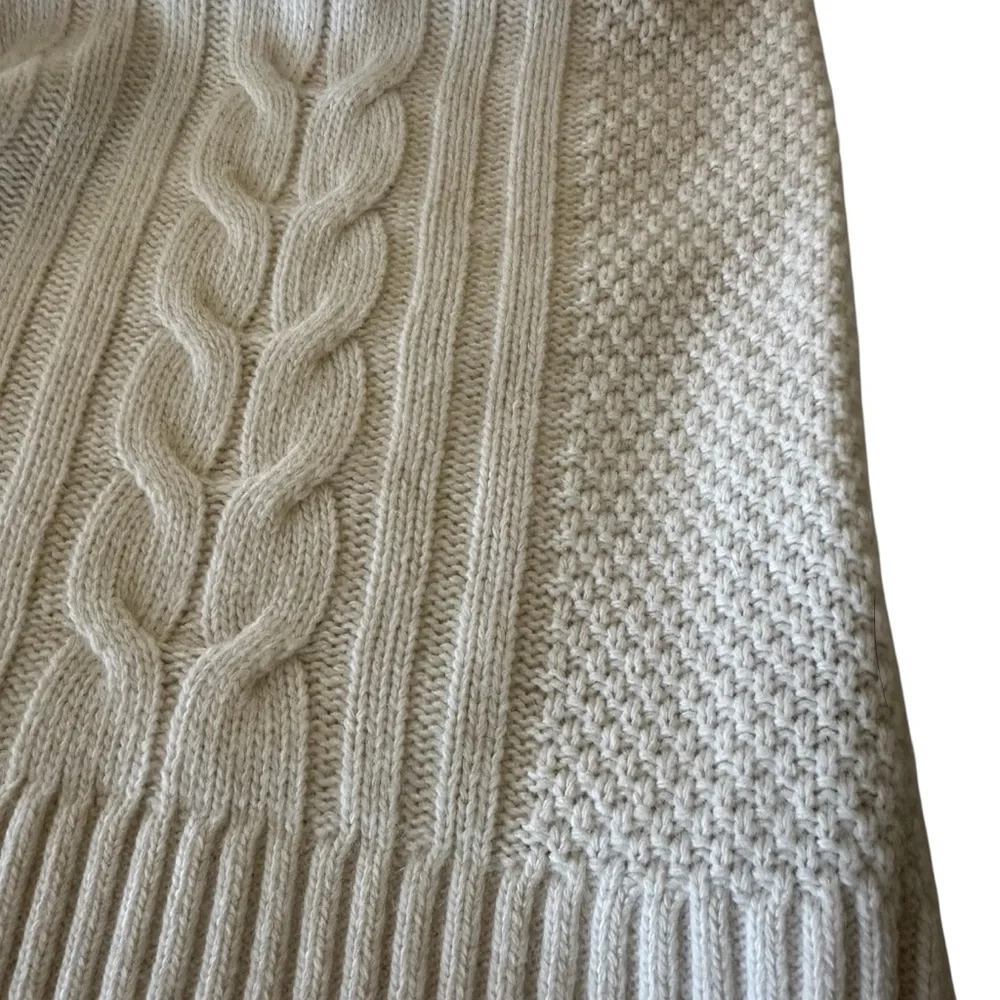 Banana Republic Italian Cashmere Blend Cable Knit Sweater Oversized Medium - Picture 9 of 13